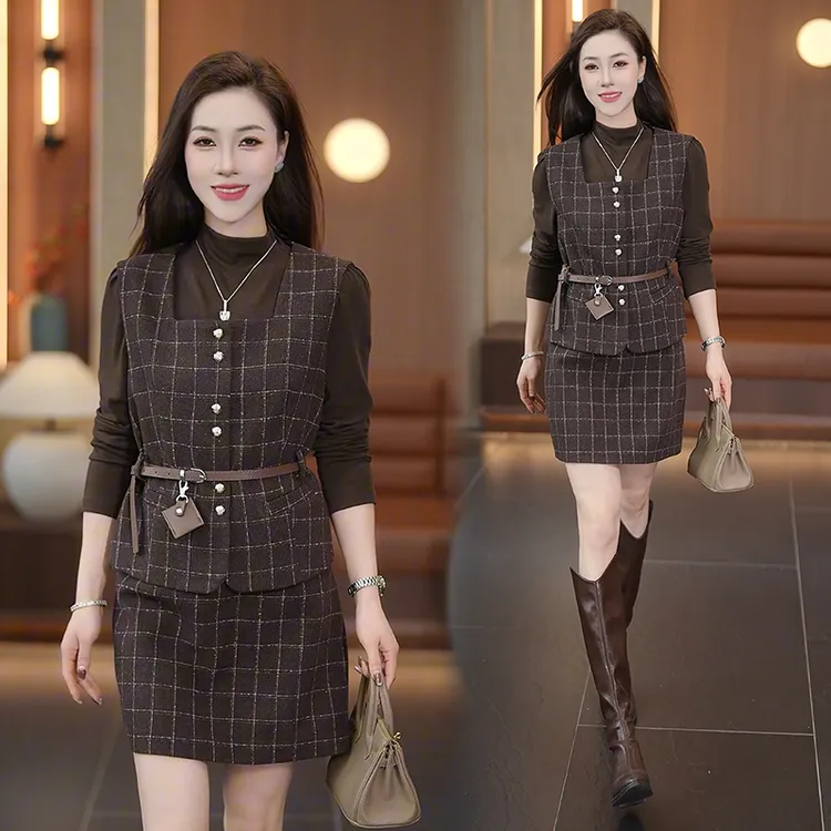 小香风格子时尚套装女2026春季新款气质显瘦马甲打底衫短裙三件套