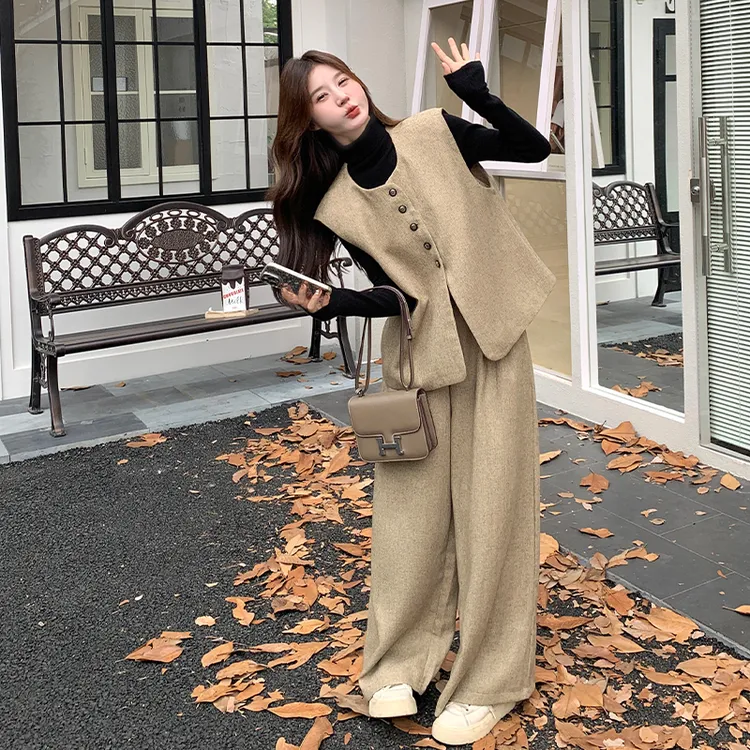 卡其色小香风套装女春季2025新款韩版休闲风时尚马甲阔腿裤两件套