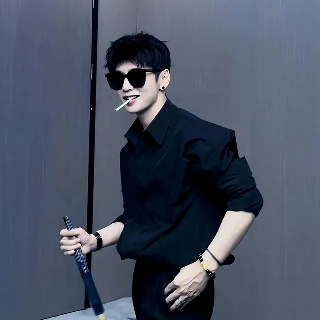 禁欲系黑色衬衫男款高级感痞帅意式那不勒斯教父衬衣长袖西装内搭