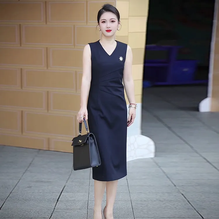 夏季网红无袖捏褶连衣裙女高级感气质修身显瘦V领中长裙坎袖裙子