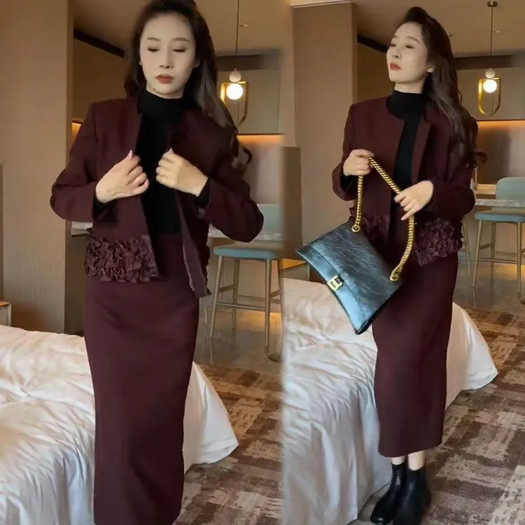 欧货时尚套装裙2025秋季新款纯色木耳边拼接设计感西服+半身裙子