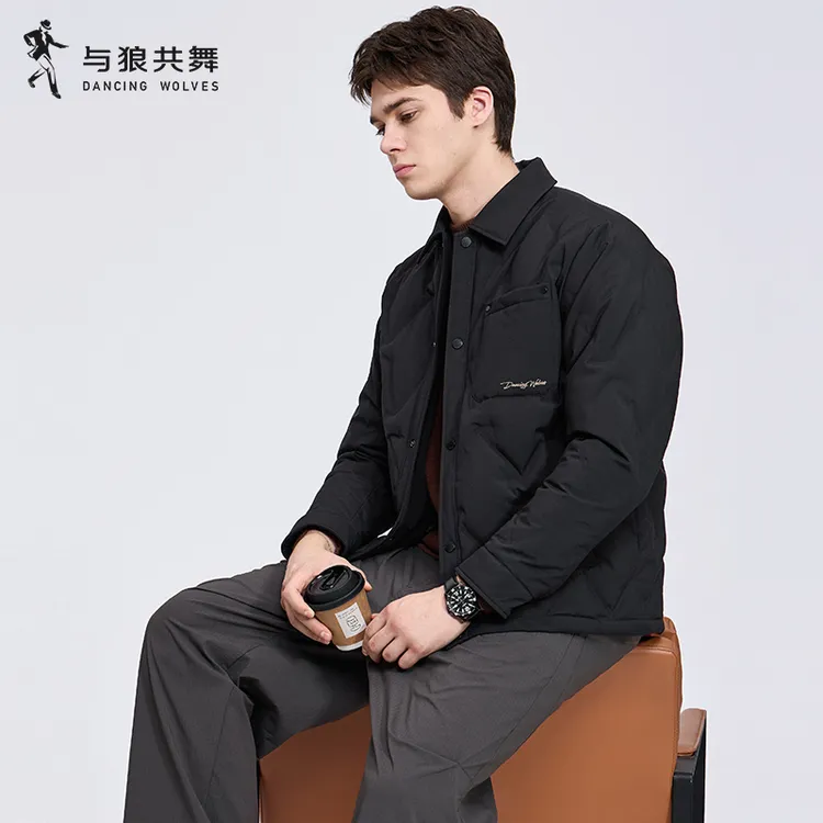 【轻暖】与狼共舞翻领羽绒服2025冬季新款刺绣休闲轻薄保暖外套男