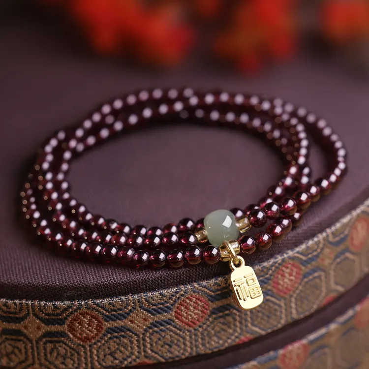 天然石榴石手串多层串珠女款和田玉2025新款红色手链三圈学生饰品