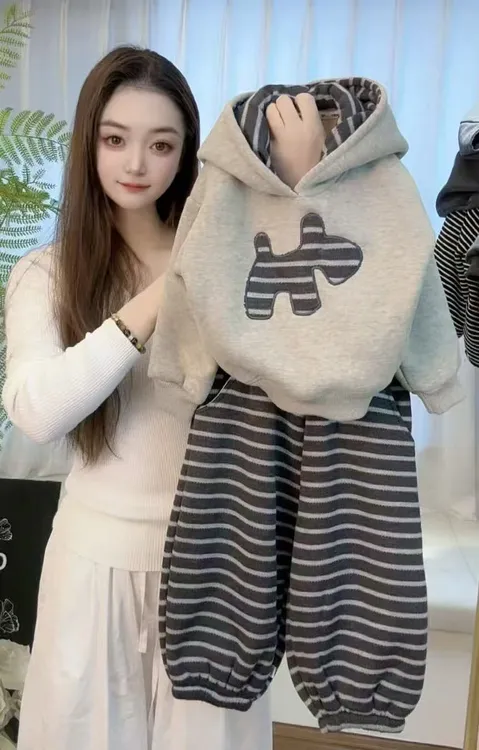 【加绒加厚】2025新款条纹小狗洋气休闲韩版男女童连帽条纹裤套装