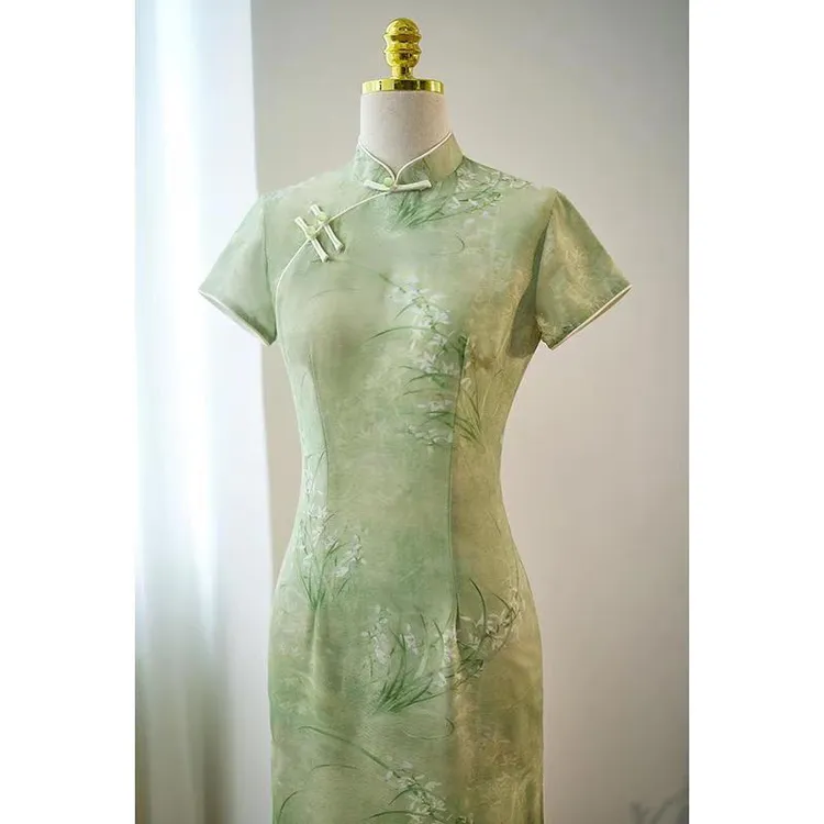夏季绿色中式2025新款改良年轻复古旗袍气质日常民国连衣裙