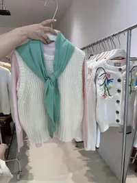 A426-韩系气质显白粗线针织马甲背心女秋季叠穿外搭宽松无袖毛衣