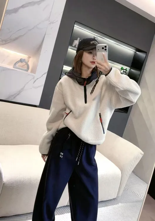 熙薇【星绯轻曳】2025冬季新款时尚摇粒绒休闲卫衣帽衫H6511