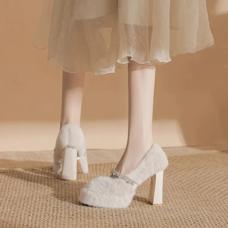 轻奢水钻水貂毛高跟鞋女方头保暖高级感一字带11CM防水台粗跟棉鞋