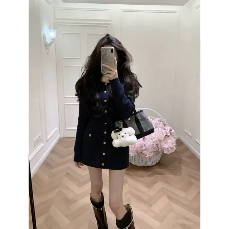 法式气质修身长袖针织连衣裙女秋季新款辣妹风修身显瘦包臀短裙子