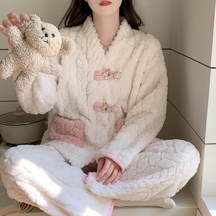 卡通腊肠狗睡衣女款秋冬季珊瑚绒加绒加厚保暖长袖家居服两件套装