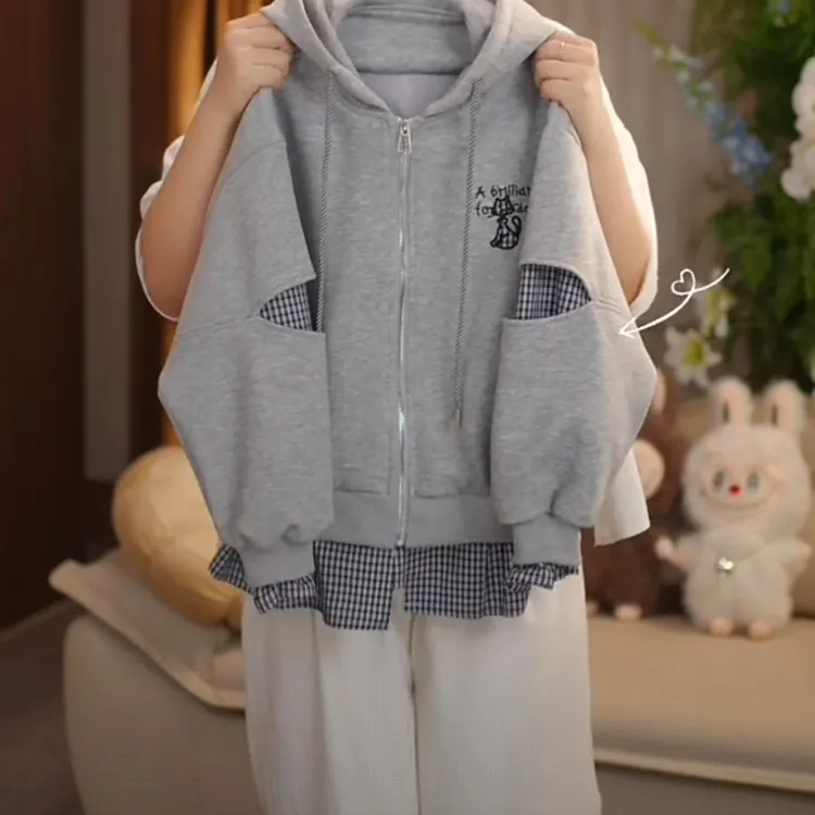 女童秋季假两件卫衣外套2025新款秋格子拼接刺绣拉链帽衫卫衣外套
