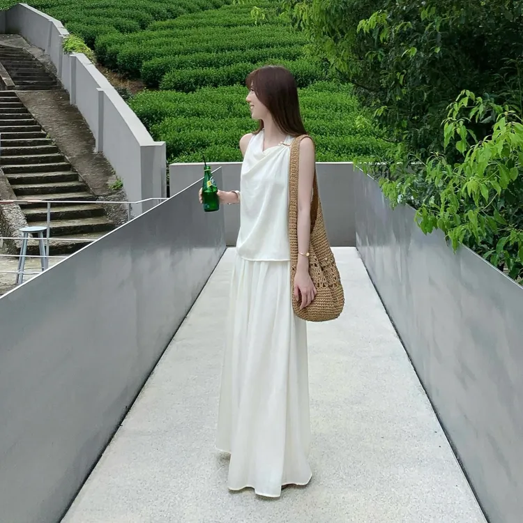 夏日清冷松弛感穿搭度假风设计感条纹无袖上衣高腰阔腿长裤套装女