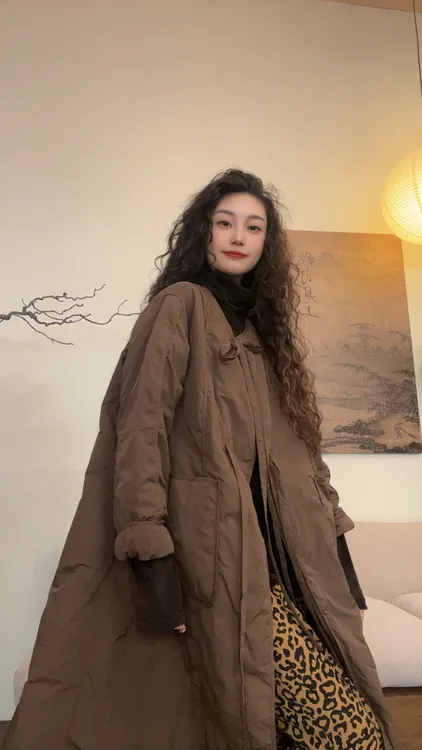 museguhui/木色古汇88181#羽绒服宽松中长款保暖冬季时尚立领百搭