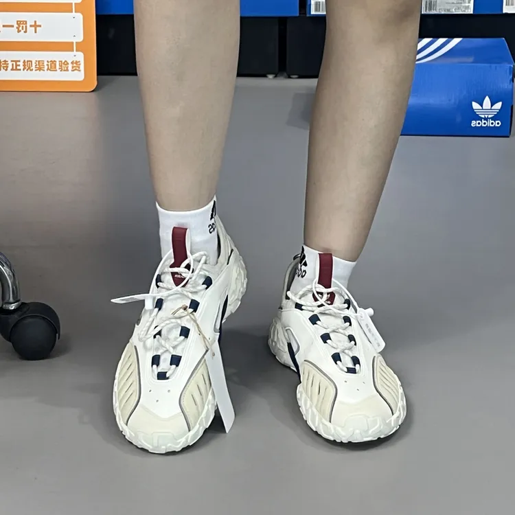 （断码处理）阿迪达斯三叶草男春秋季时尚防滑耐磨运动休闲鞋GZ9800