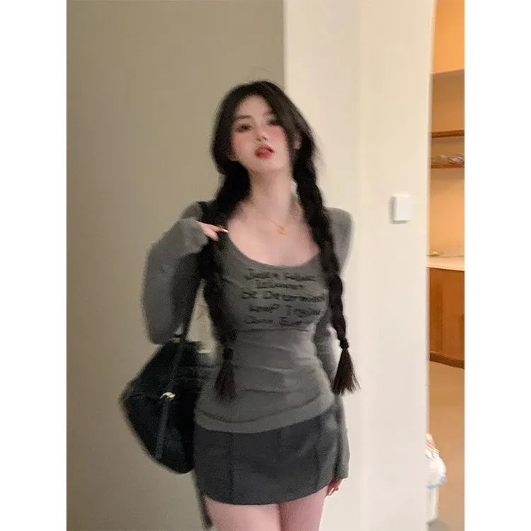 灰色大U领秋装女款爆款2025新款辣妹修身打底衫长袖T恤早秋上衣女