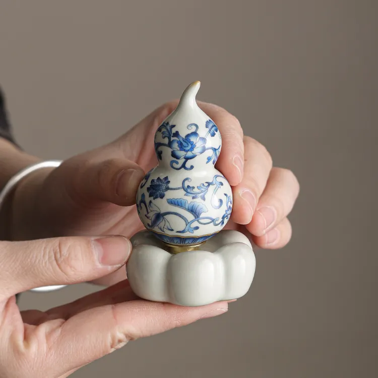 青花汝窑旋转葫芦茶宠摆件精品可养茶盘功夫茶具桌面中式高端装饰