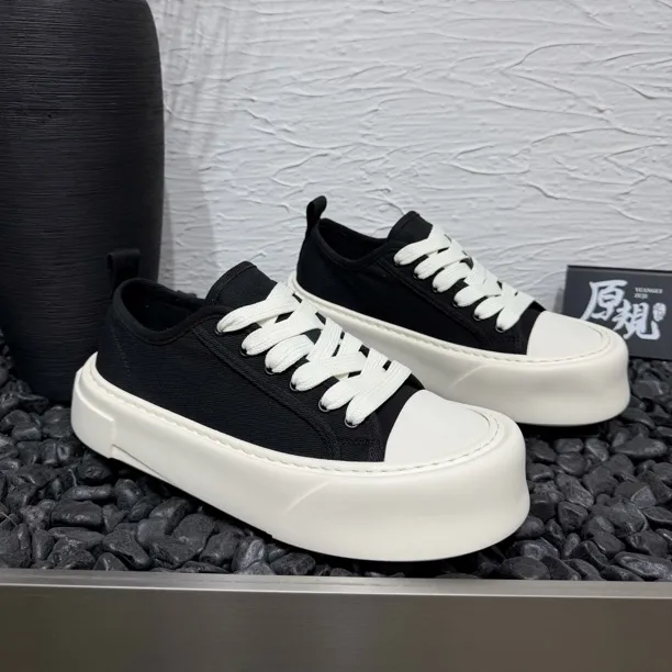 2026春季男士轻质增高板鞋潮流男鞋厚底圆头男士帆布鞋休闲潮男鞋