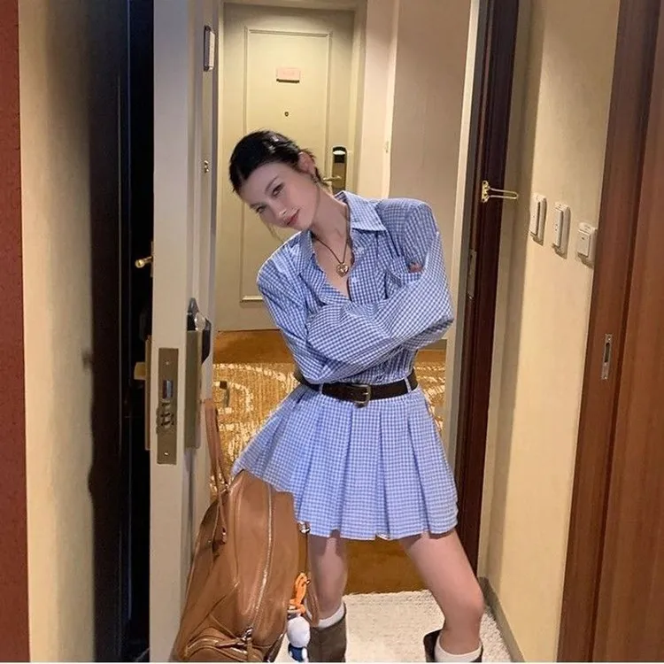 学院风减龄蓝白格子衬衫连衣裙女秋收腰显瘦长袖衬衫裙百褶短裙子