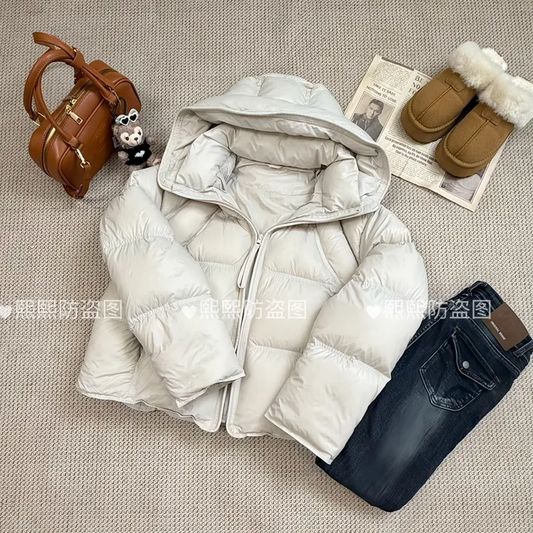 冬季新款云感面料连帽加厚轻盈版羽绒服25021