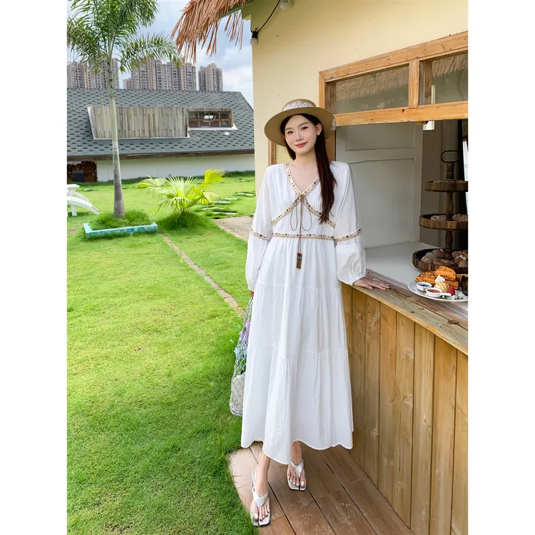 波西米亚度假风泡泡袖连衣裙女夏季流苏复古刺绣设计御姐大摆长裙