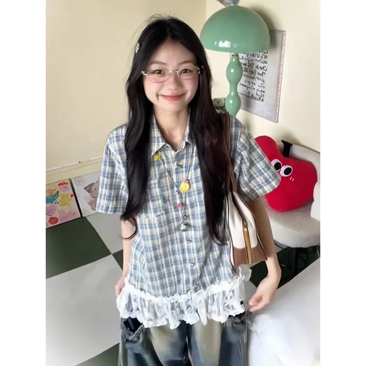 日系甜美蕾丝拼接格纹短袖衬衫女夏季慵懒休闲宽松学院风翻领上衣