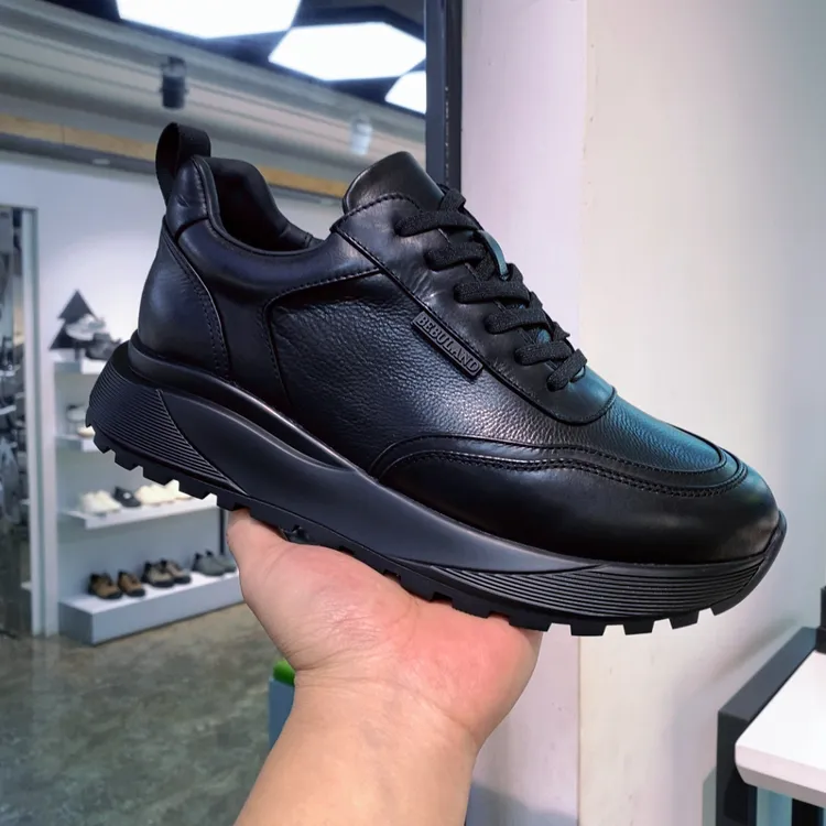 男鞋春季新款运动休闲鞋户外厚底舒适低帮潮鞋春季休闲皮鞋