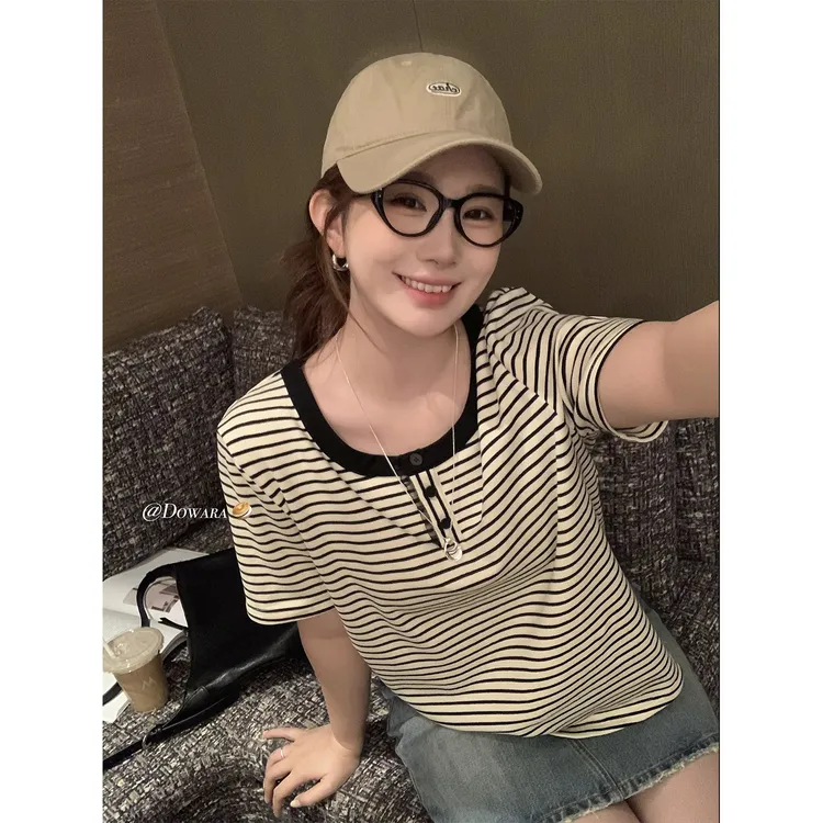 现货大婉酱微胖定制韩系百搭条纹亨利领T恤女显瘦设计感上衣9404D