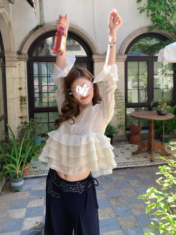 新款甜美减龄小众设计感蕾丝长袖上衣女