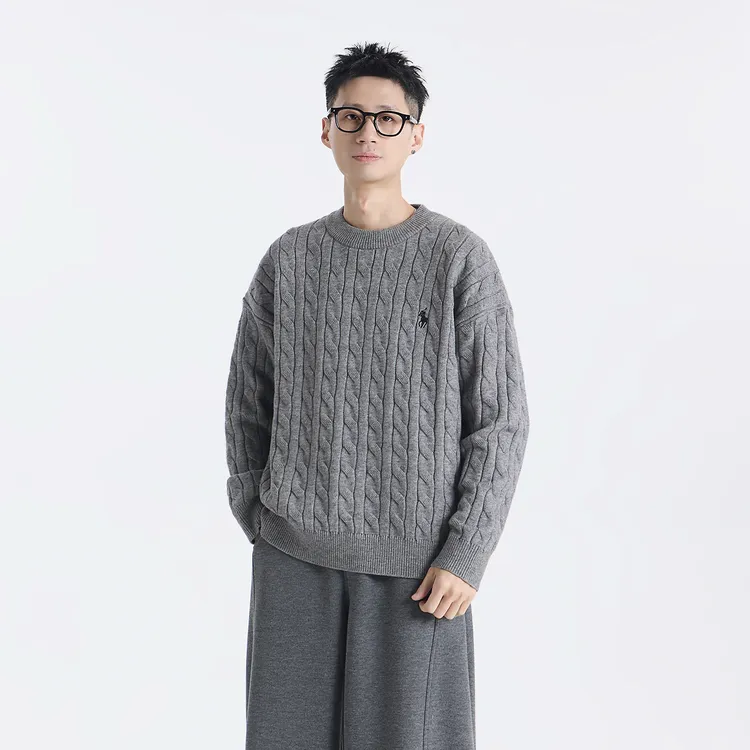GCCDUPE77『佛罗伦萨』小马标绞织麻花圆领编结基础简约针织毛衣