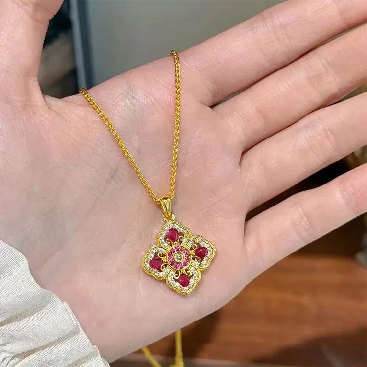 铜合金项链 法式复古精致宫廷风锆石四叶草项链轻奢高级感锁骨链