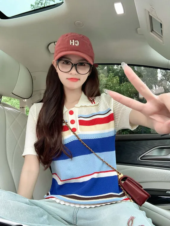 毛针织女夏新款时尚彩色条纹镂空短袖气质设计感翻领polo小衫上衣