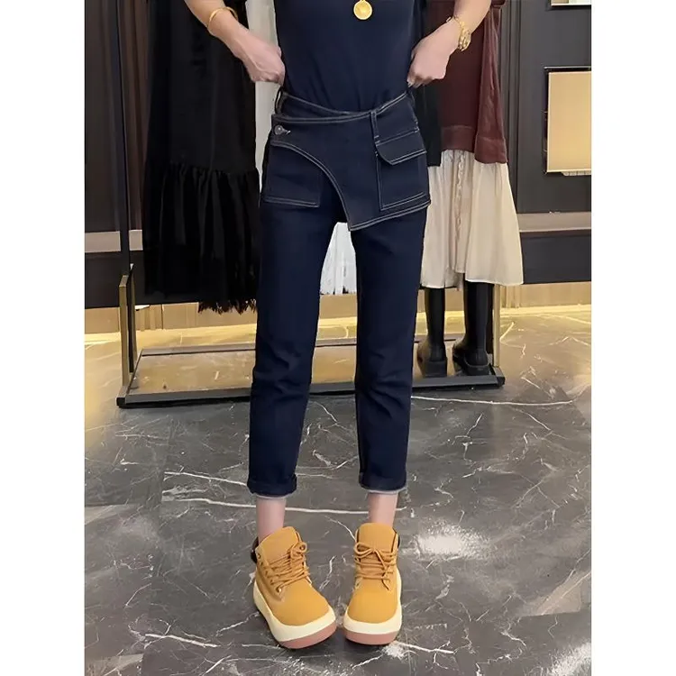 2025秋季新爆款梨形身材显瘦直筒牛仔裤女时尚洋气高腰显瘦烟管裤