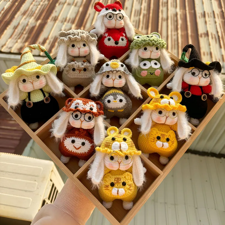 纯手工钩织变装糖糖兔成品玩偶包包挂件摆件生日礼物随机颜色款式