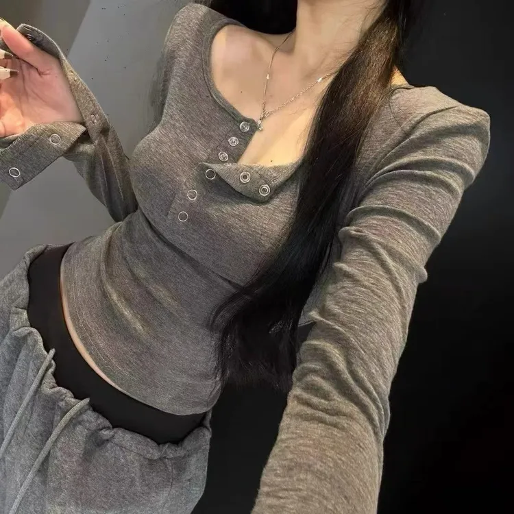 由子衣舍/Youzi Atelier美式复古辣妹纽扣长袖T恤女修身显瘦上衣