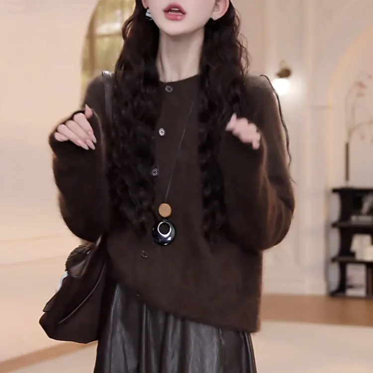 2025年秋冬新款慵懒风纯色毛衣开衫长袖小众女装宽松显瘦百搭上衣