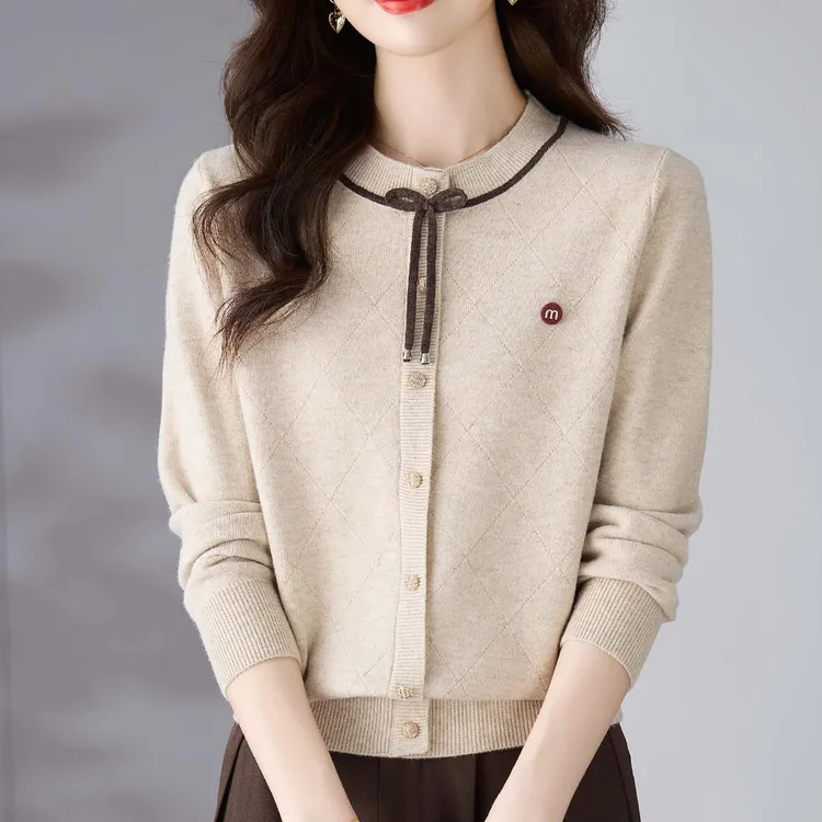 2025秋冬新款女士圆领假开衫宽松显瘦短款套头外搭针织衫女装