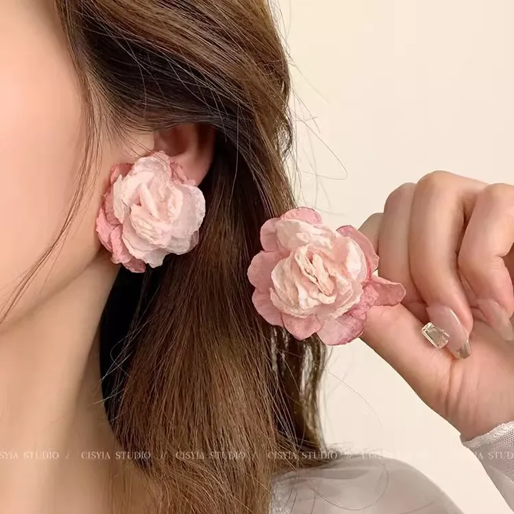 合金亚克力耳饰 粉色花朵耳环女时尚耳钉25新款爆款高级感甜美夏