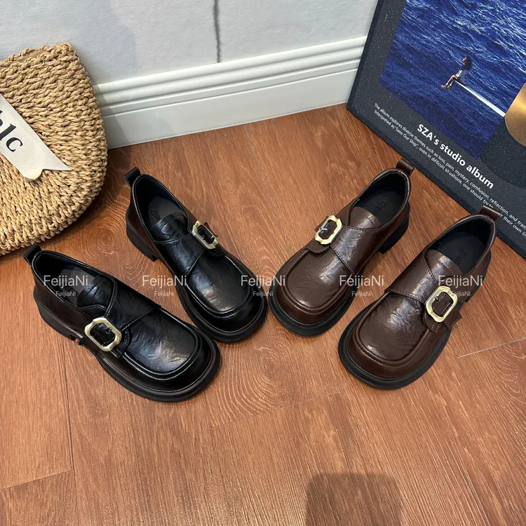 2025年秋季新款复古圆头低跟百搭单鞋女英伦风乐福鞋小皮鞋