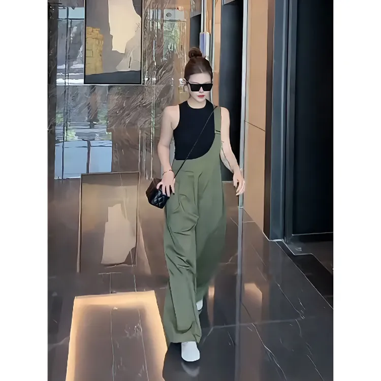 军绿色工装背带裤女2025夏季新款高腰显瘦宽松百搭休闲阔腿连体裤