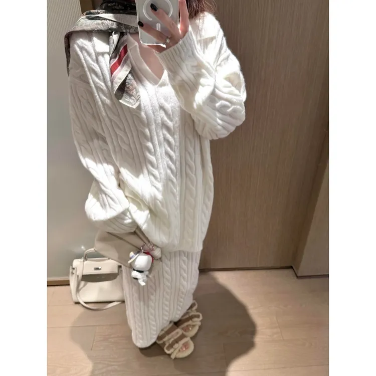 松弛感竖坑条秋季毛织套装女秋季新款宽松翻领上衣高腰包臀半身裙