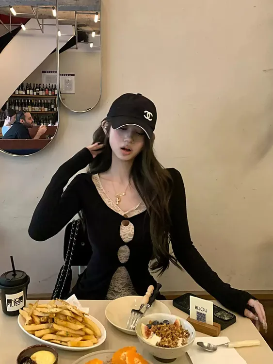 秋冬设计感假两件蕾丝针织衫女修身显瘦长袖T恤内搭打底t恤上衣女