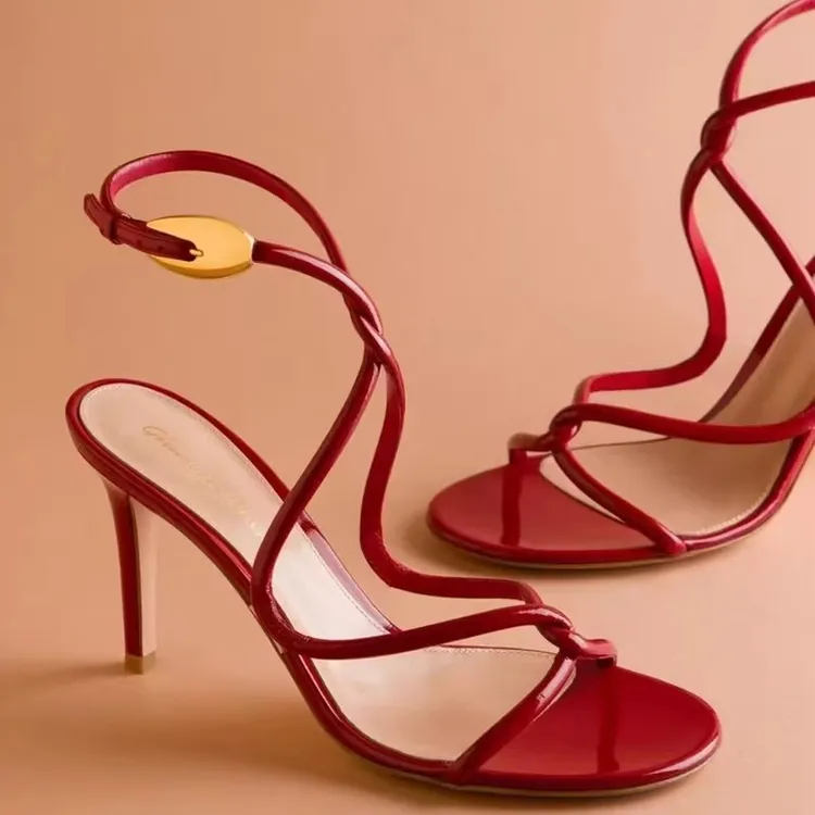 蛇型细带2025夏季新款欧美圆头绑带女士细凉鞋女款2025新款爆款