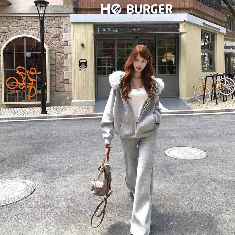 2025年秋季新款ins小众设计感环保毛毛连帽短外套女+高腰显瘦长裤