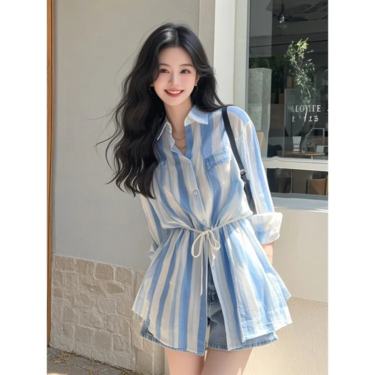 2025夏季独特绝美蓝色条纹掐腰衬衫上衣女轻奢高级减龄洋气防晒衣