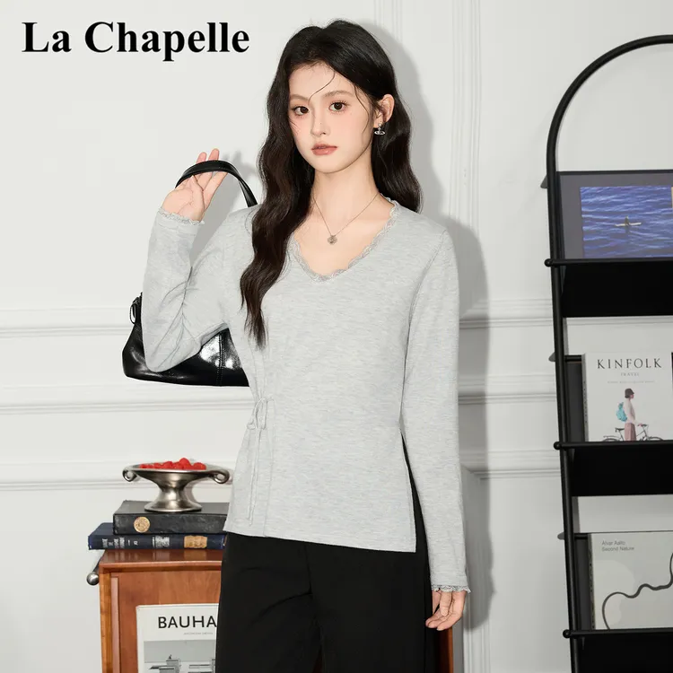 拉夏贝尔2025秋季新款蕾丝V领长袖针织衫女松弛感洋气不规则毛衣