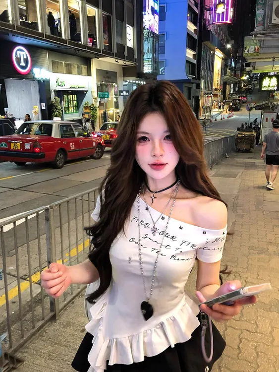 2025新款柏拉图之恋斜肩飘带辣妹短袖女夏t恤收腰显瘦短上衣ins潮