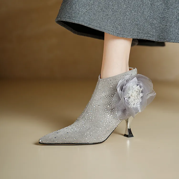 7cm温柔网纱花朵短靴细跟尖头水钻单靴秋冬百搭气质高跟靴子黑色
