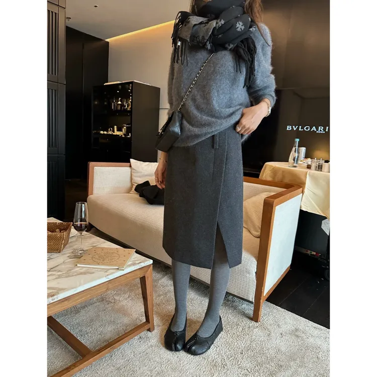 【都市高质感】都柏林冬日开叉设计包臀中裙半身