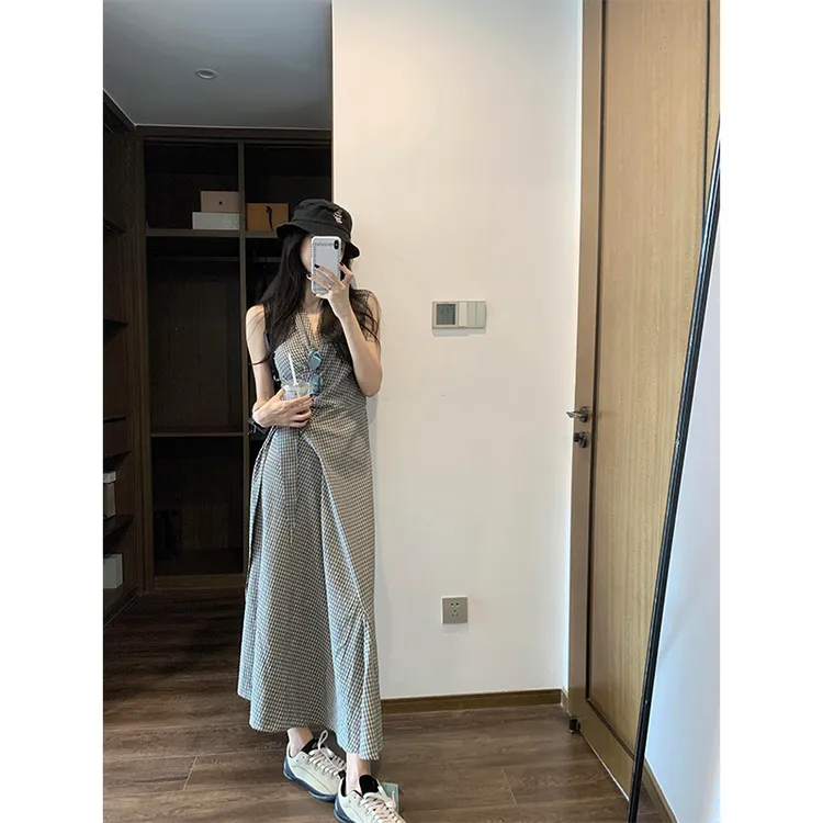 网红小众穿搭格纹时尚气质设计感交叉领绑带连衣裙收腰显瘦长裙子