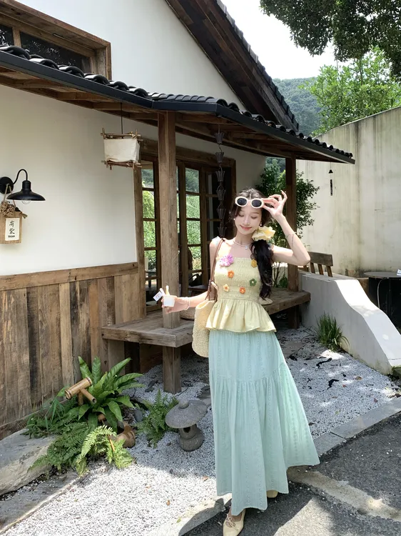 EIA一尧【百分甜茶】夏日小清新少女钩织立体花吊带上衣+半裙镂空绣